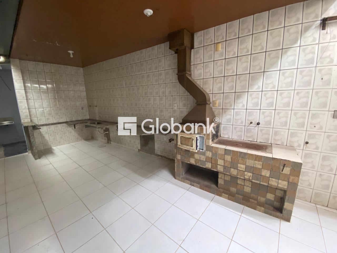 Casa 4 quartos para aluguel Planalto 450m² Montes Claros MG: 