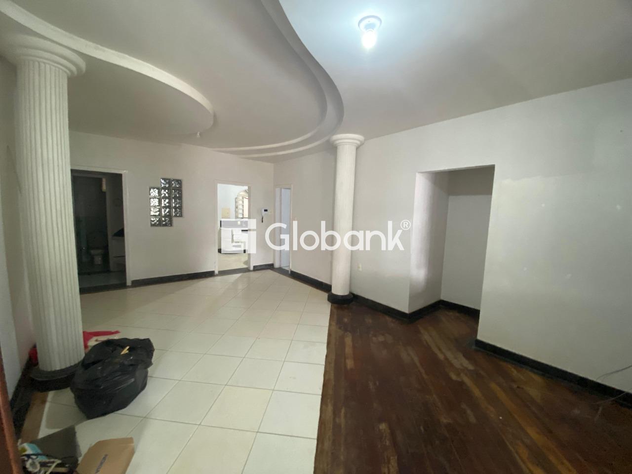 Casa 4 quartos para aluguel Planalto 450m² Montes Claros MG: 