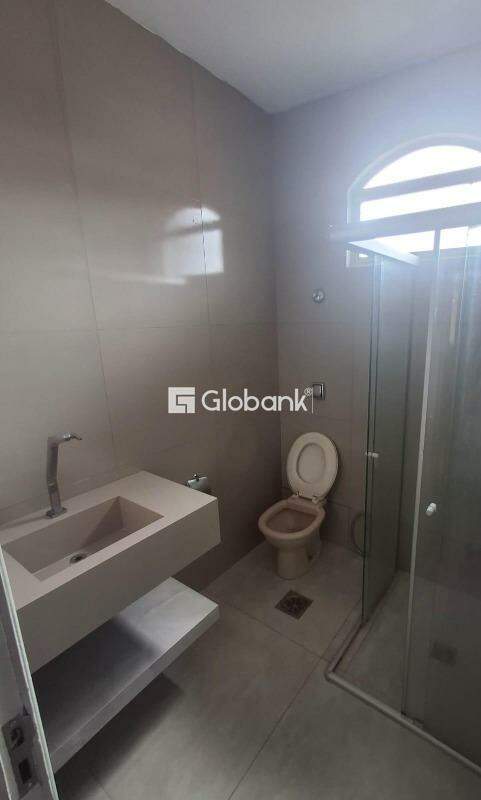 Casa 5 quartos para aluguel Todos os Santos 180m² Montes Claros MG: 
