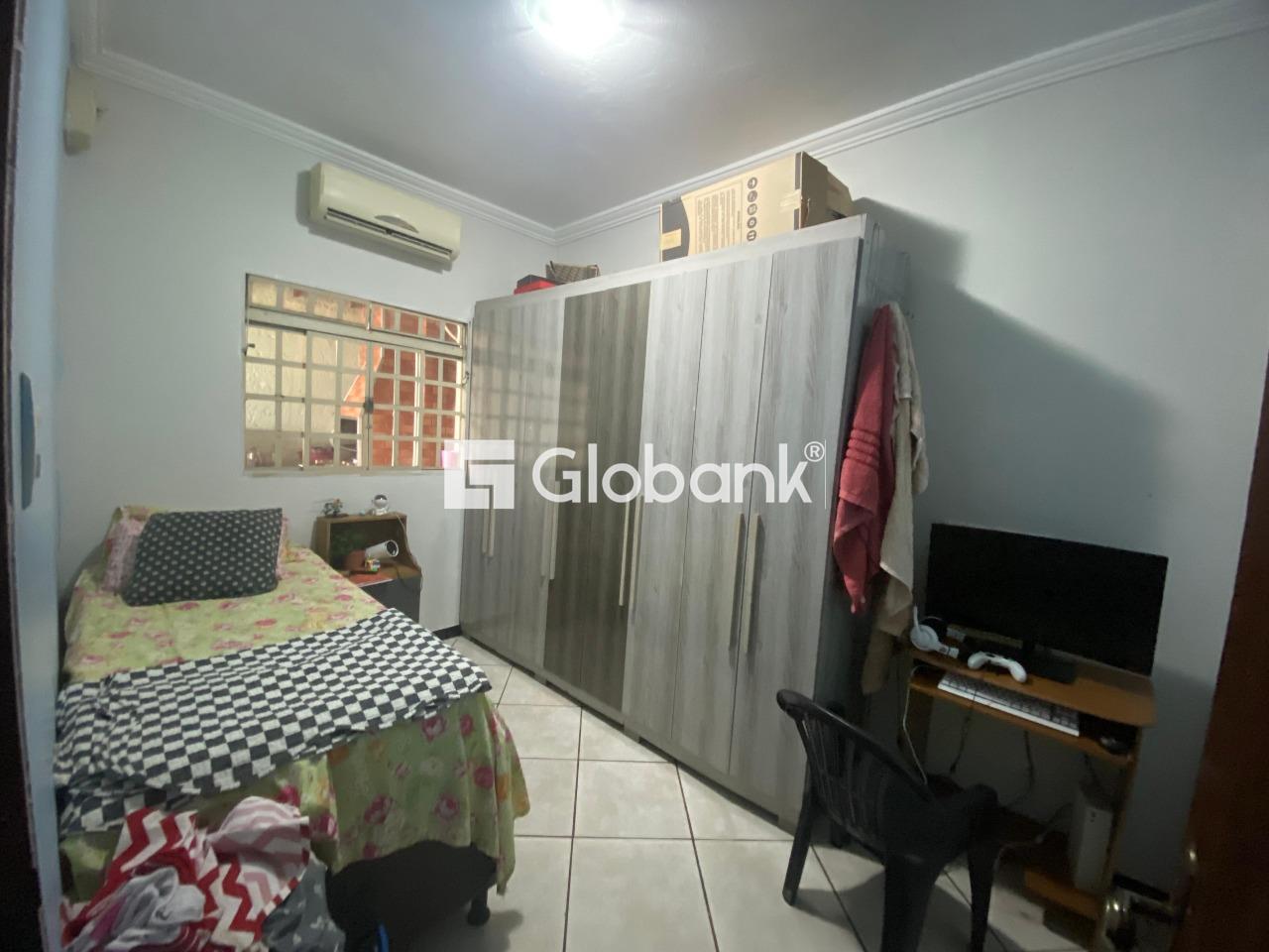 Casa 2 quartos à venda Acácias 200m² Montes Claros MG: 