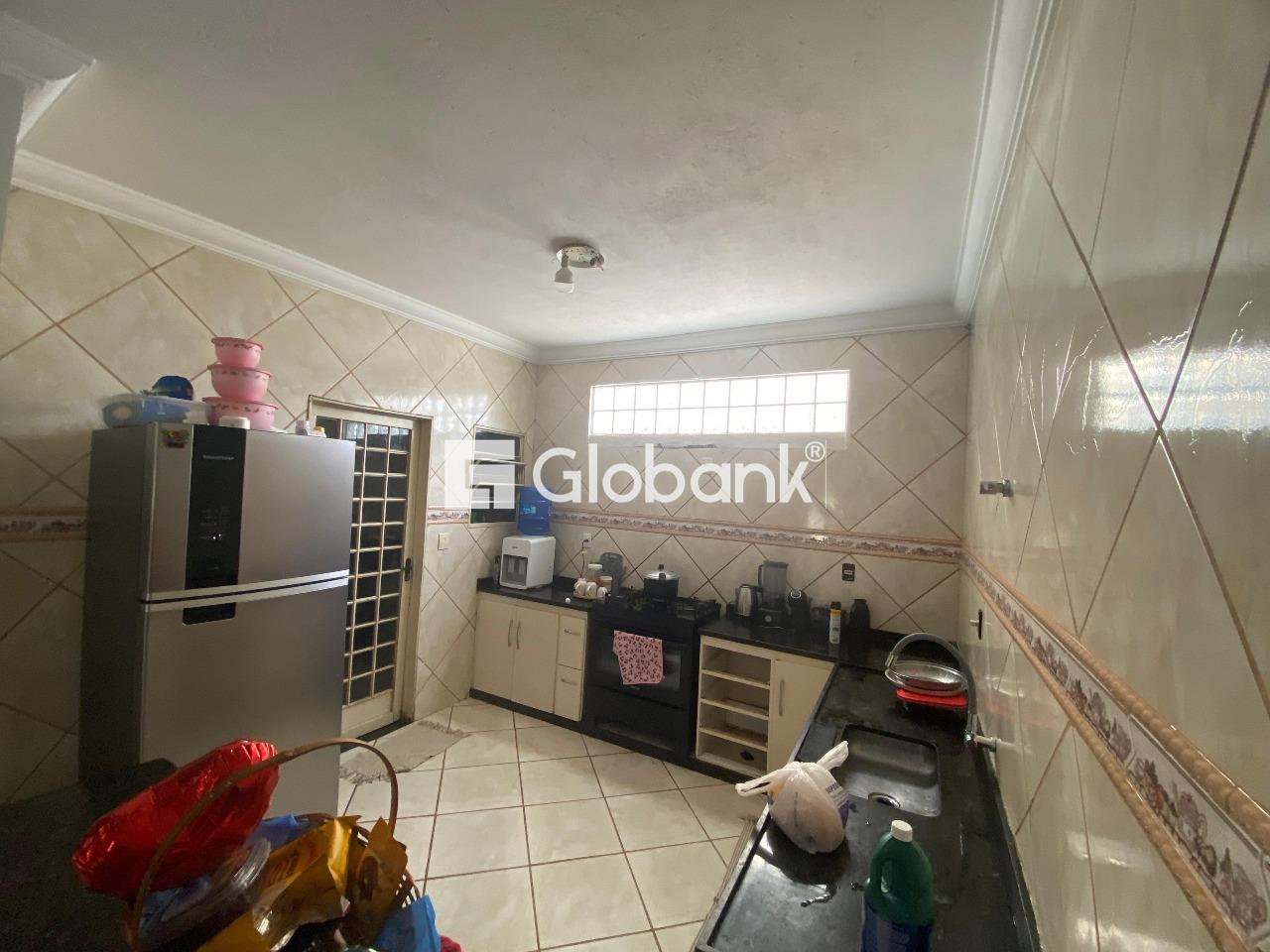 Casa 2 quartos à venda Acácias 200m² Montes Claros MG: 