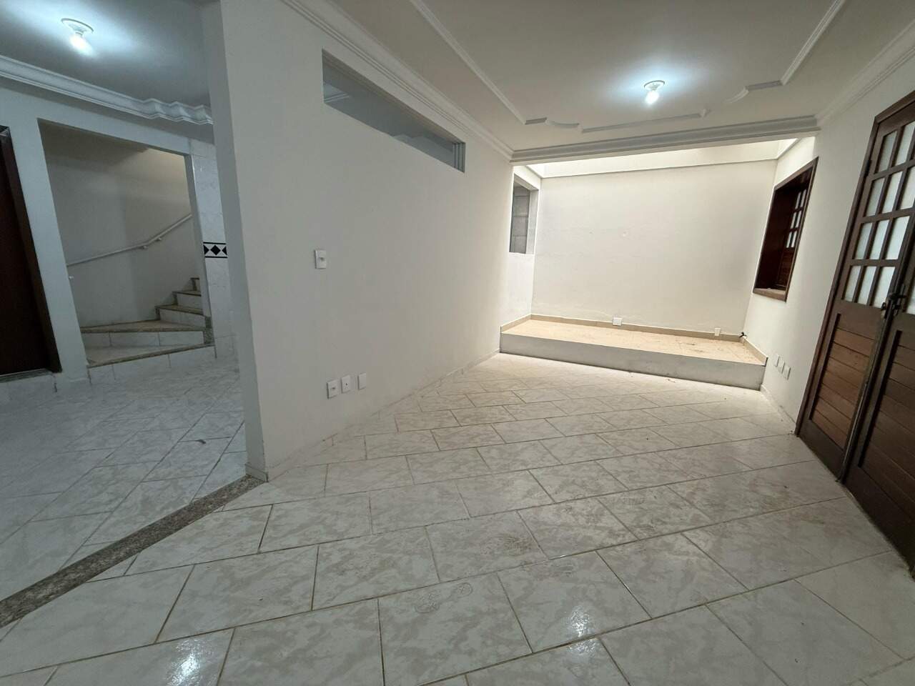 Casa 4 quartos à venda Vila Guilhermina 410m² Montes Claros MG: 