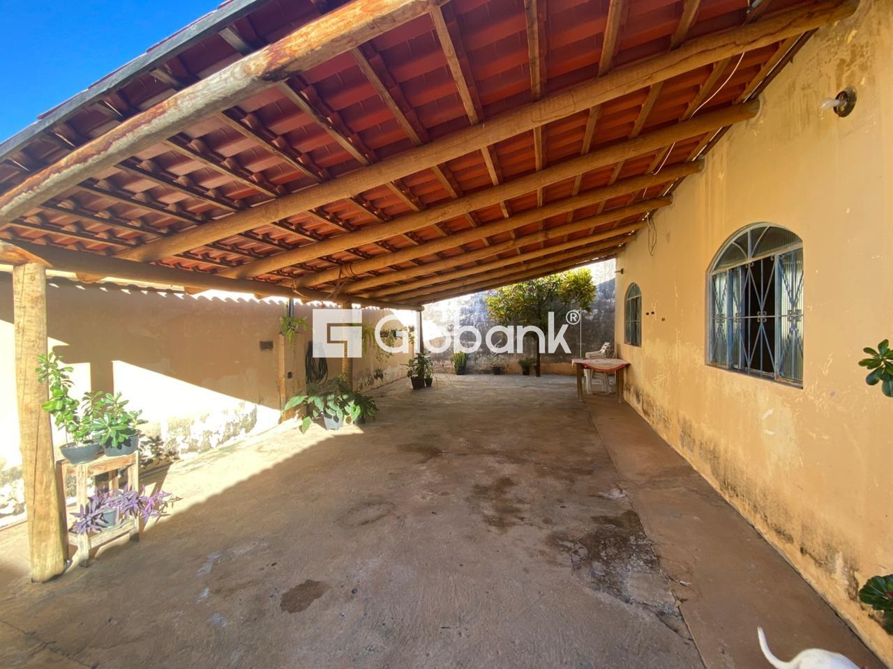 Casa 3 quartos à venda Planalto 300m² Montes Claros MG: 