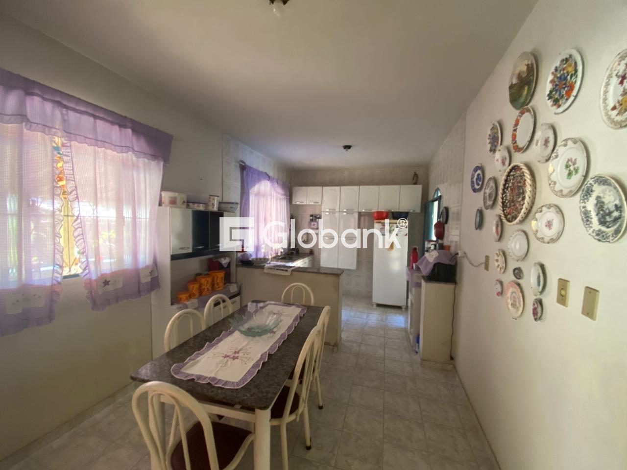 Casa 3 quartos à venda Planalto 300m² Montes Claros MG: 