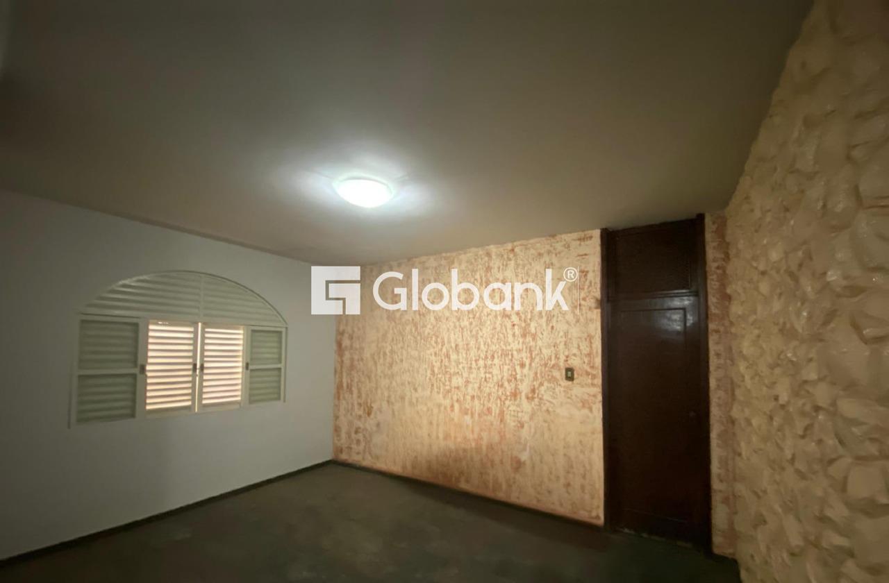 Casa 4 quartos para aluguel Melo 253m² Montes Claros MG: 