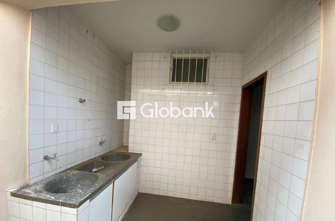 Casa 4 quartos para aluguel Melo 253m² Montes Claros MG: 