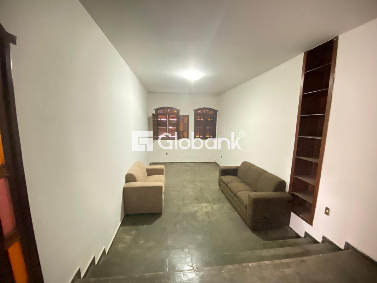Casa 4 quartos para aluguel Melo 253m² Montes Claros MG: 