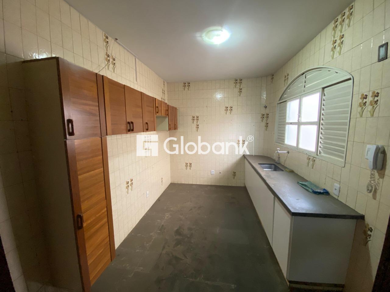 Casa 4 quartos para aluguel Melo 253m² Montes Claros MG: 
