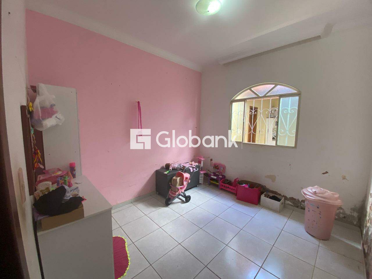 Casa 5 quartos à venda Planalto 450m² Montes Claros MG: 