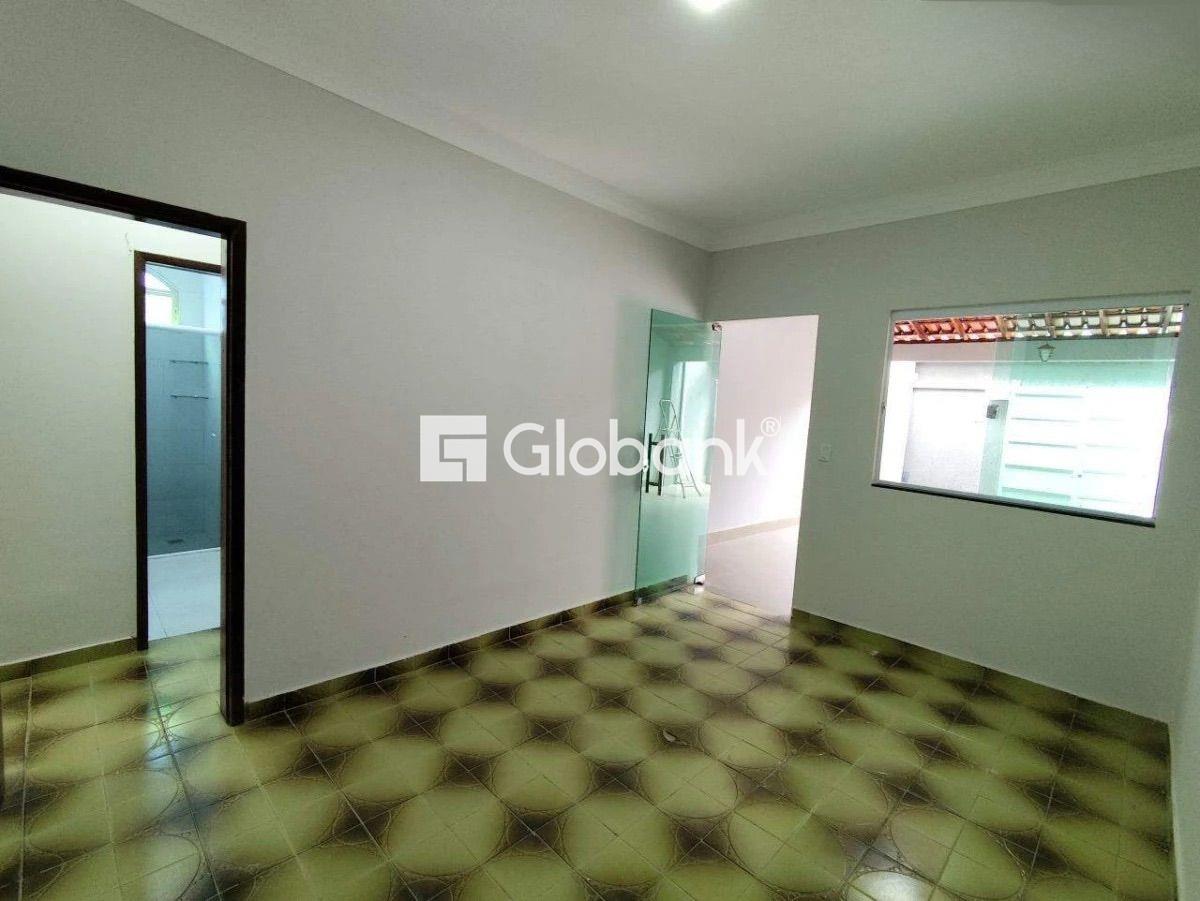 Casa 3 quartos para aluguel Morada do Sol 120m² Montes Claros MG: Sala