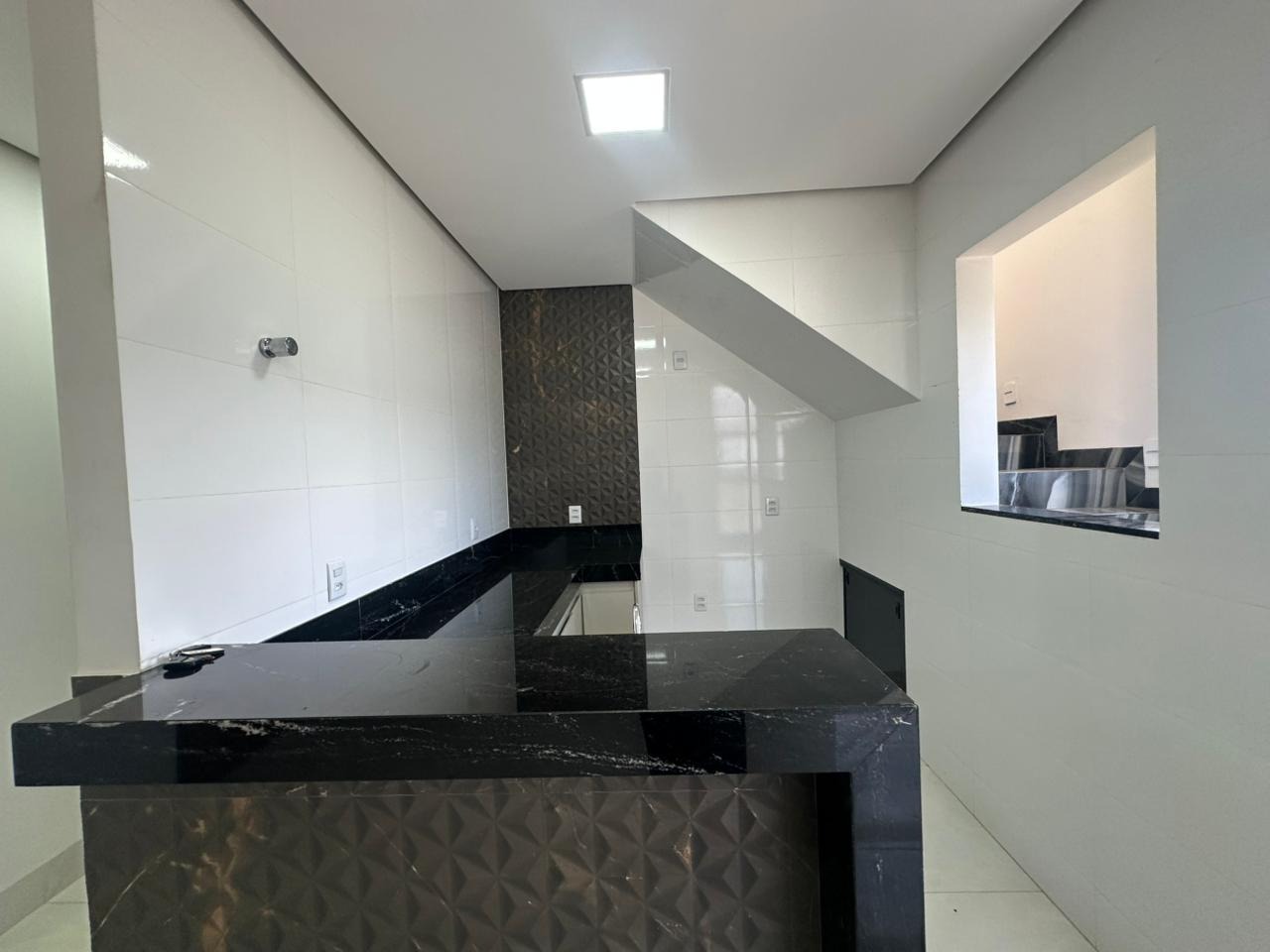 Cobertura 3 quartos para aluguel Ibituruna 140m² Montes Claros MG: Cozinha