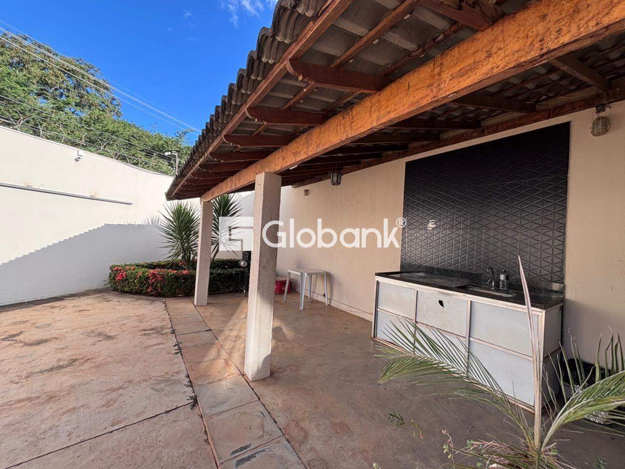 Casa 3 quartos para aluguel Ibituruna 123m² Montes Claros MG: Área gourmet compartilhada