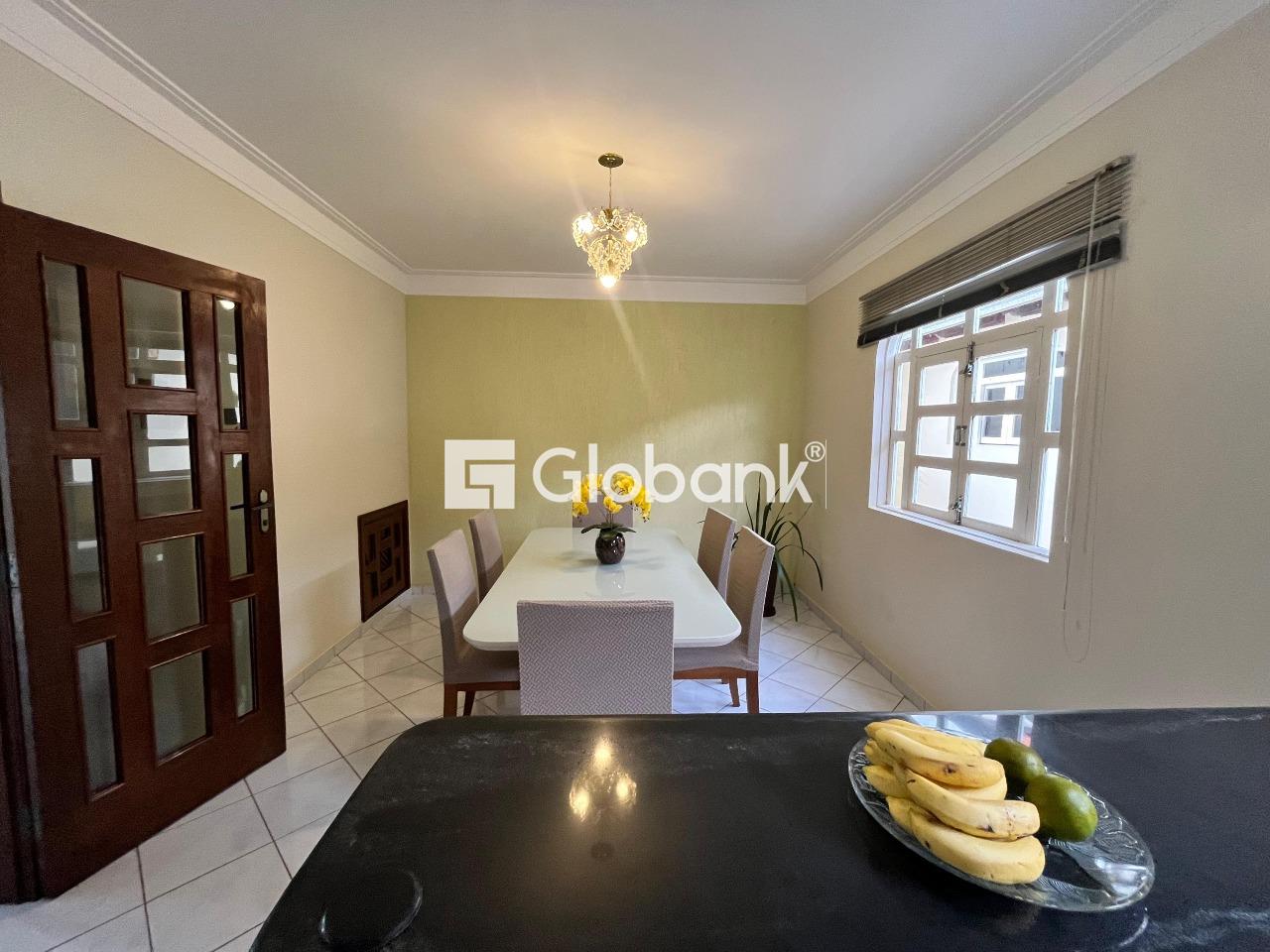 Casa 3 quartos para aluguel Planalto 150m² Montes Claros MG: 