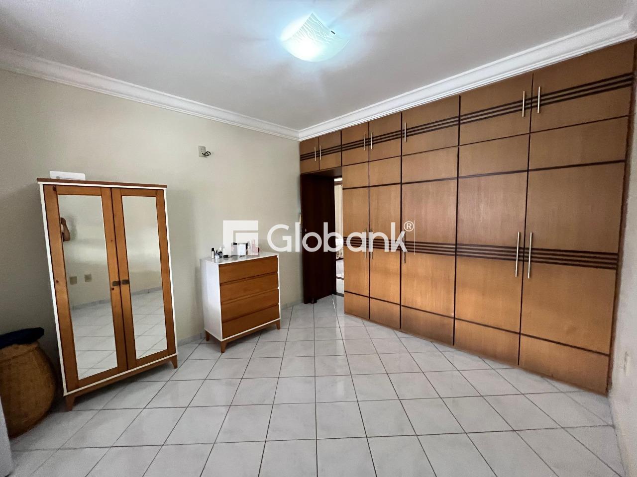 Casa 3 quartos para aluguel Planalto 150m² Montes Claros MG: 