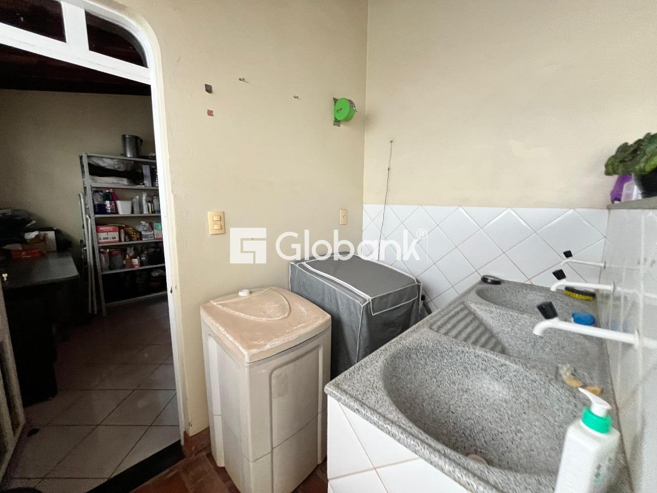 Casa 3 quartos para aluguel Planalto 150m² Montes Claros MG: 