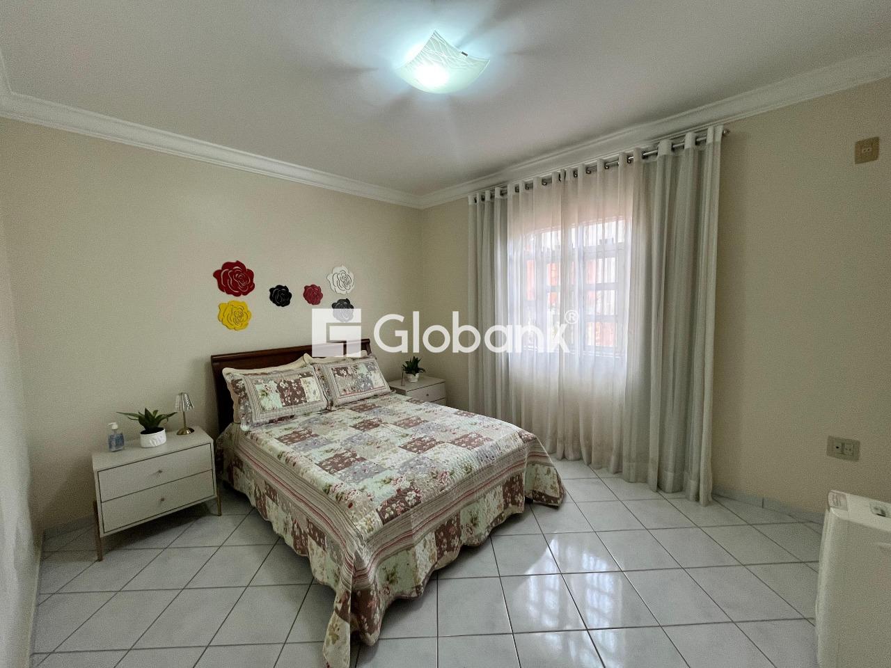 Casa 3 quartos para aluguel Planalto 150m² Montes Claros MG: 