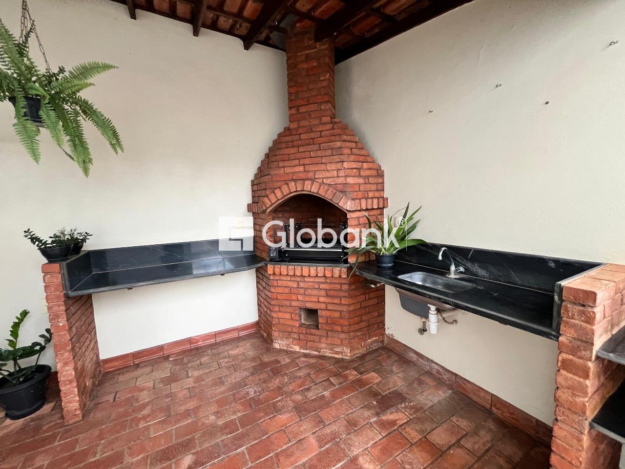 Casa 3 quartos para aluguel Planalto 150m² Montes Claros MG: 