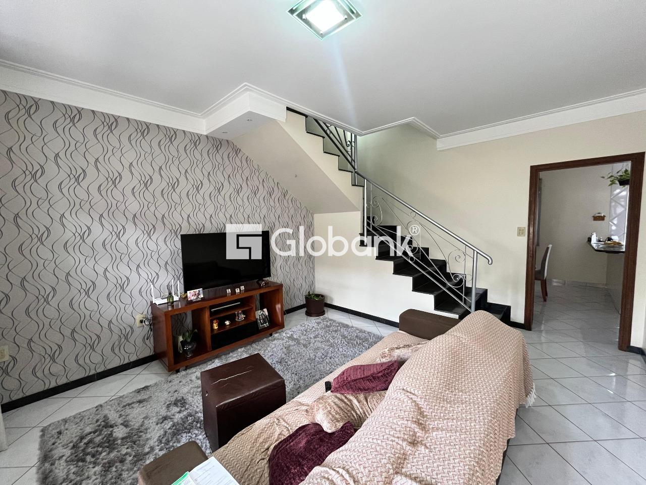 Casa 3 quartos para aluguel Planalto 150m² Montes Claros MG: 