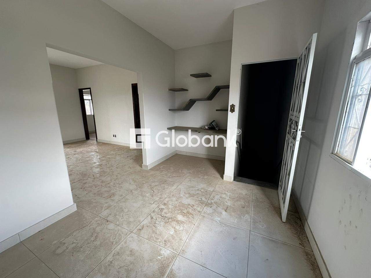 Casa 3 quartos para aluguel Dona Gregória 90m² Montes Claros MG: 