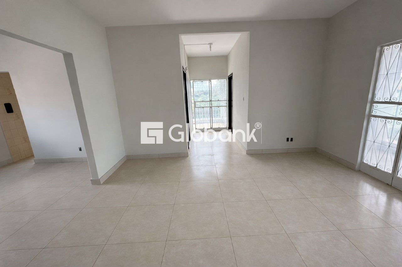 Casa 3 quartos para aluguel Dona Gregória 90m² Montes Claros MG: 