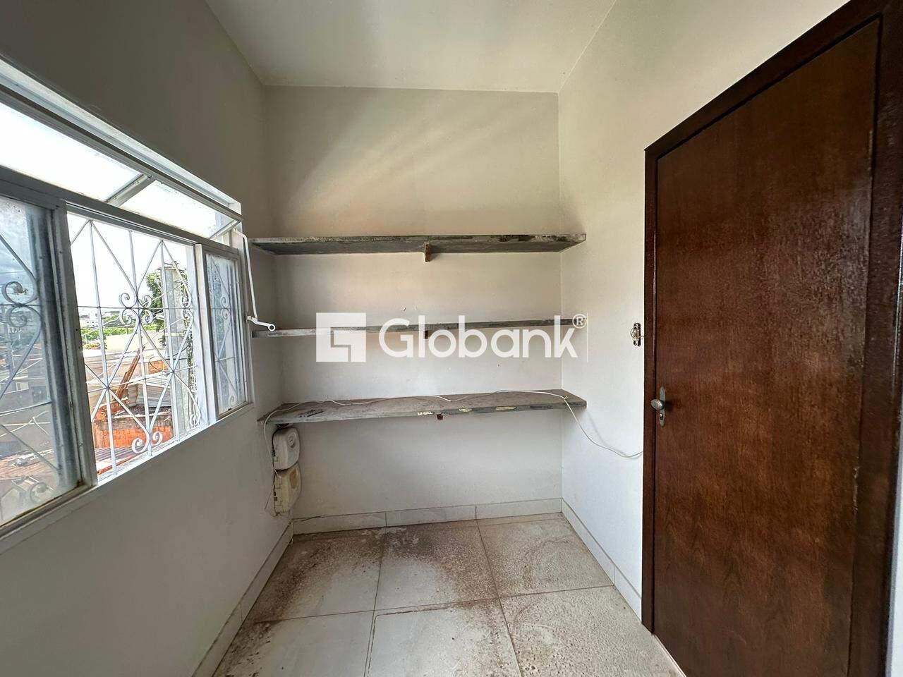 Casa 3 quartos para aluguel Dona Gregória 90m² Montes Claros MG: 