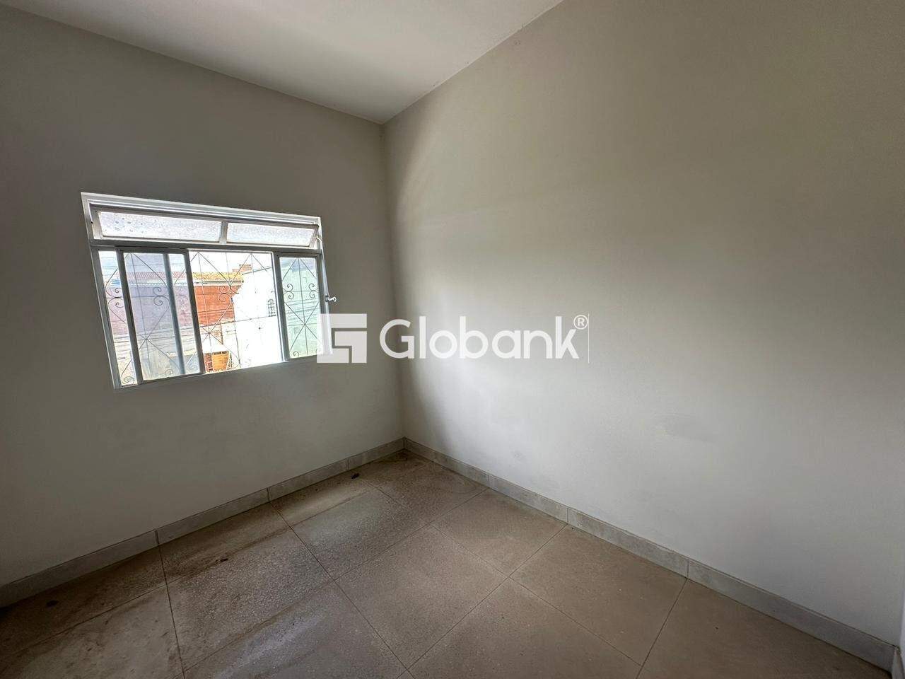 Casa 3 quartos para aluguel Dona Gregória 90m² Montes Claros MG: 