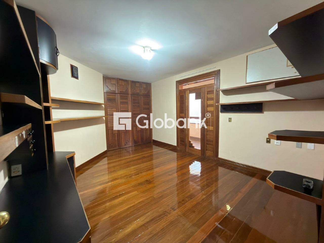 Casa 3 quartos à venda Jardim São Luiz 800m² Montes Claros MG: 