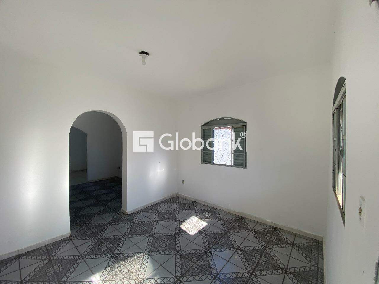 Casa 2 quartos à venda Planalto 203m² Montes Claros MG: 