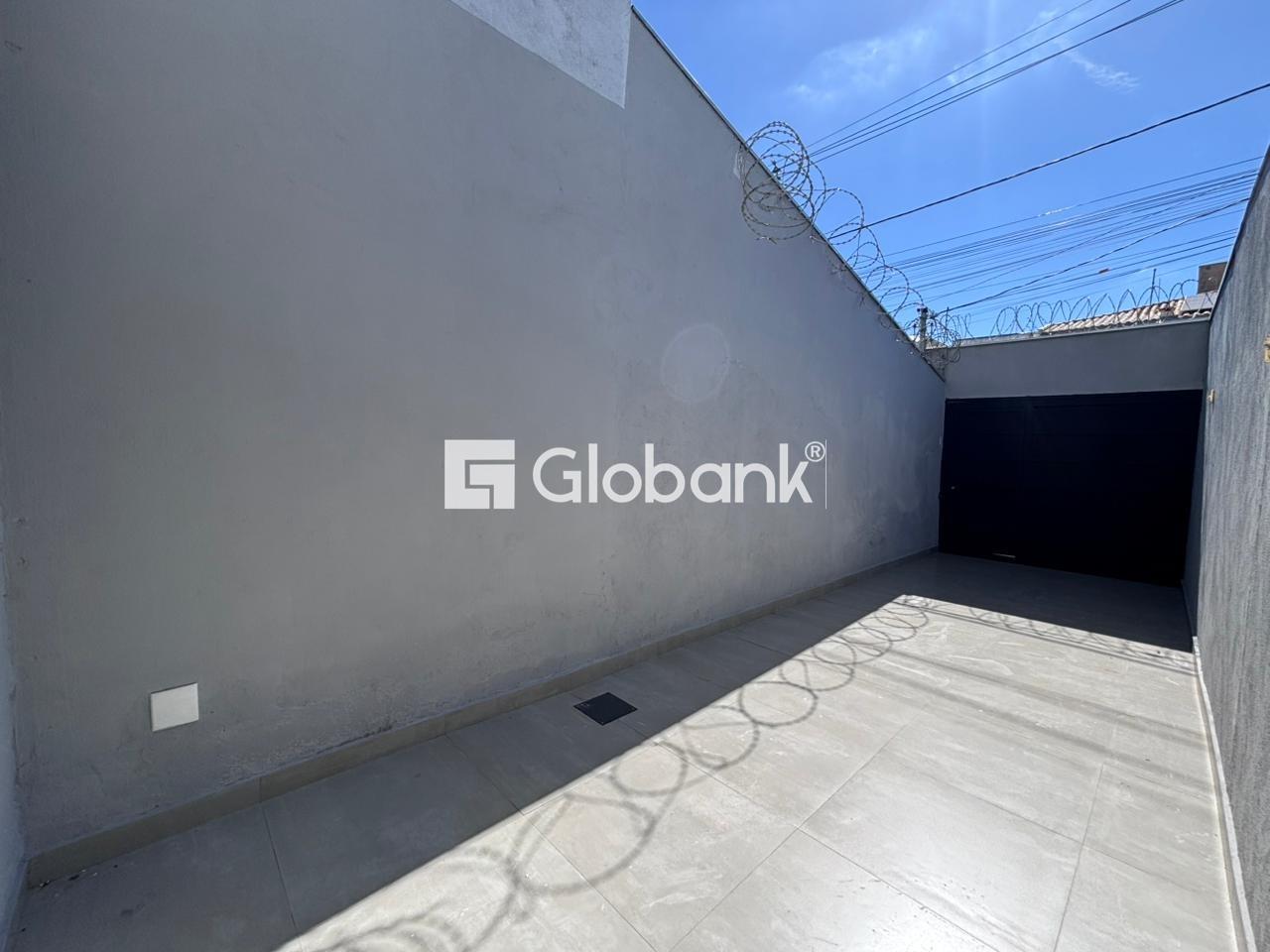 Casa 3 quartos para aluguel São Mateus 70m² Montes Claros MG: Garagem