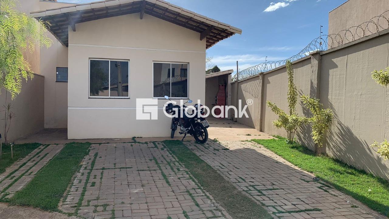 Casa 2 quartos para aluguel Santa Rafaela 80m² Montes Claros MG: 