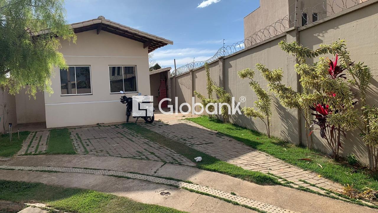 Casa 2 quartos para aluguel Santa Rafaela 80m² Montes Claros MG: 