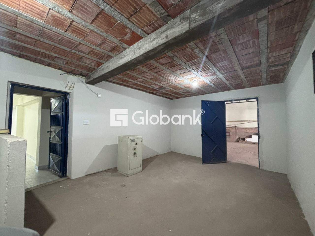 Ponto comercial para aluguel Major Prates 115m² Montes Claros MG: Sobre loja