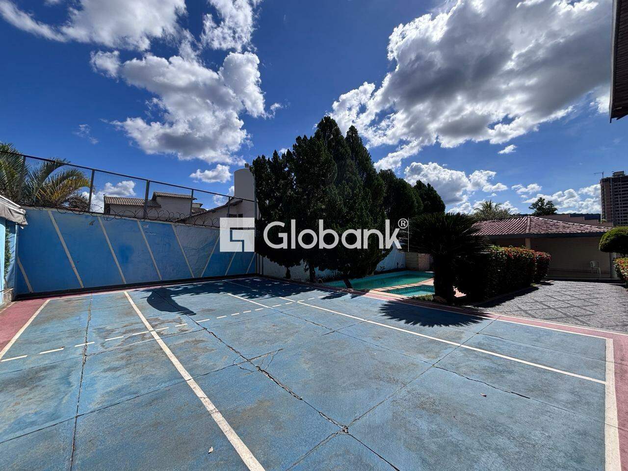 Casa 5 quartos para aluguel Jardim São Luiz 260m² Montes Claros MG: Garagem