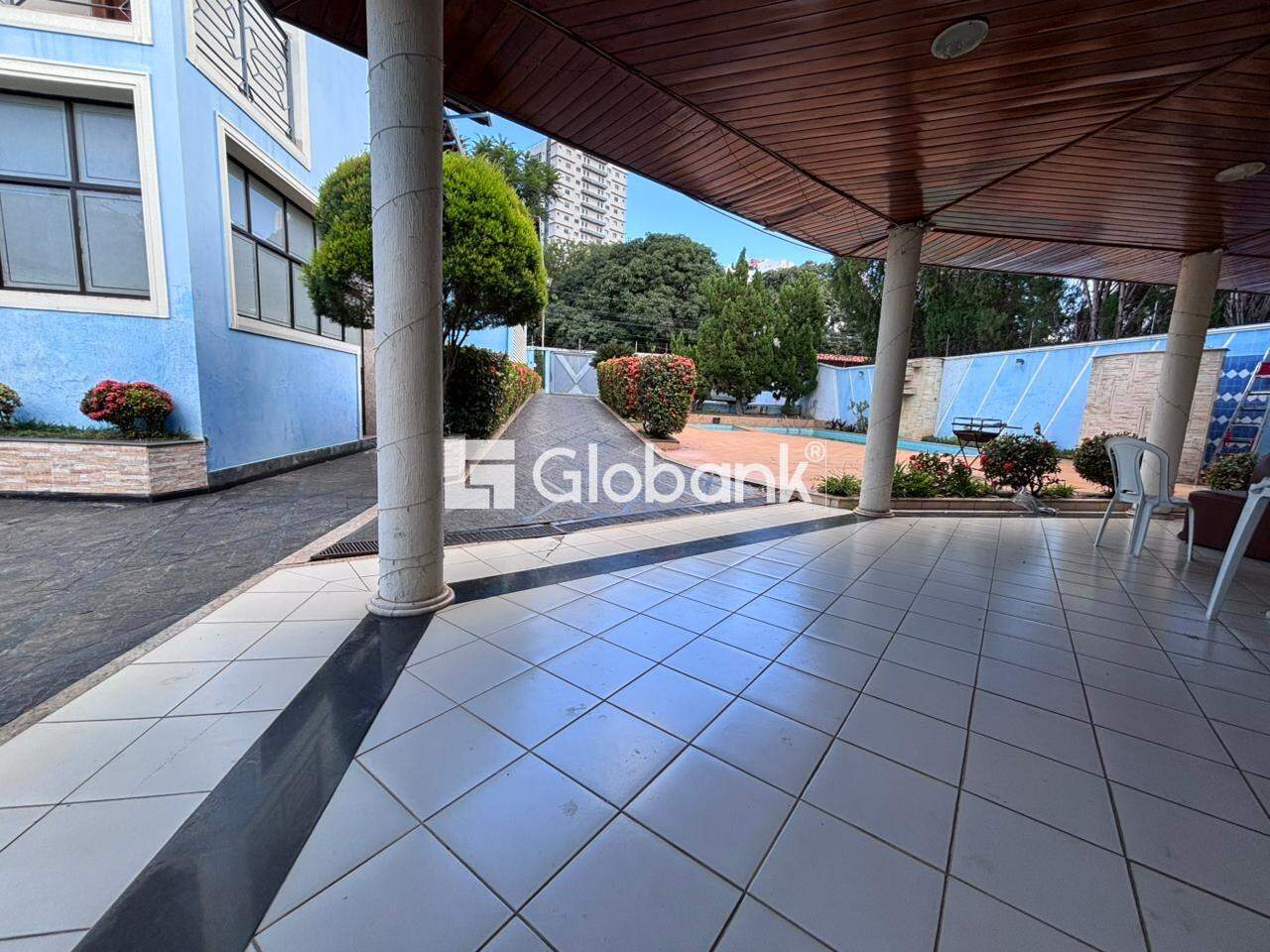 Casa 5 quartos para aluguel Jardim São Luiz 260m² Montes Claros MG: Quintal