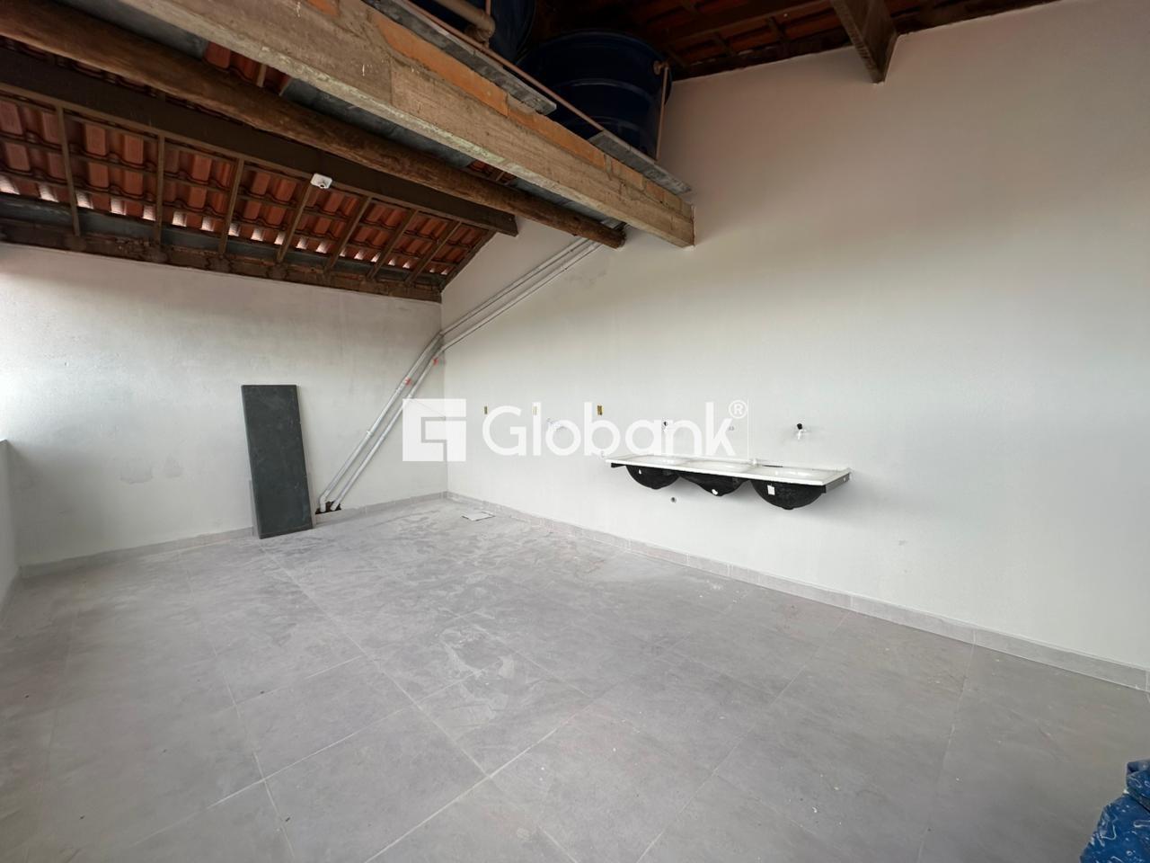 Casa 3 quartos para aluguel Santa Lúcia 250m² Montes Claros MG: Área de serviço
