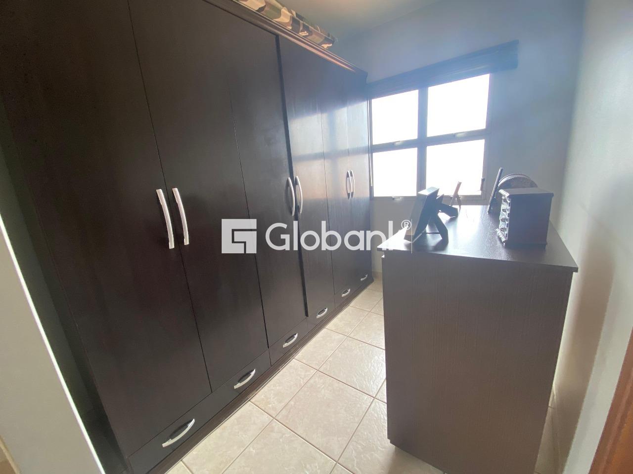 Casa 4 quartos à venda Cândida Câmara 300m² Montes Claros MG: 