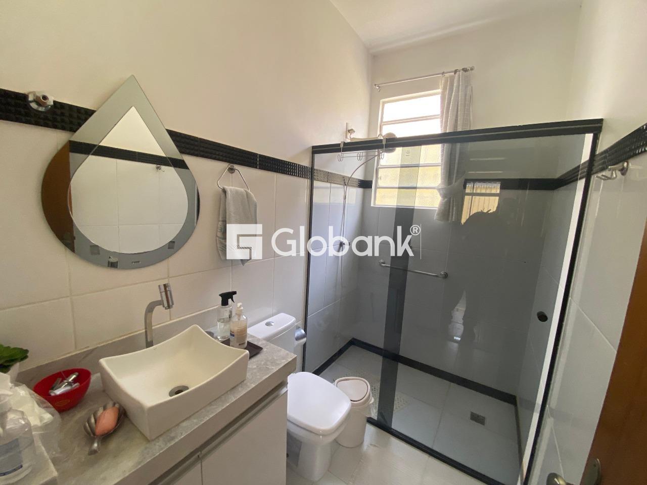 Casa 4 quartos à venda Cândida Câmara 300m² Montes Claros MG: 