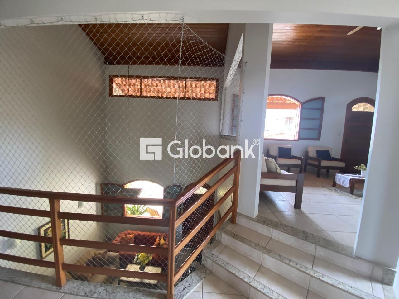 Casa 4 quartos à venda Cândida Câmara 300m² Montes Claros MG: 