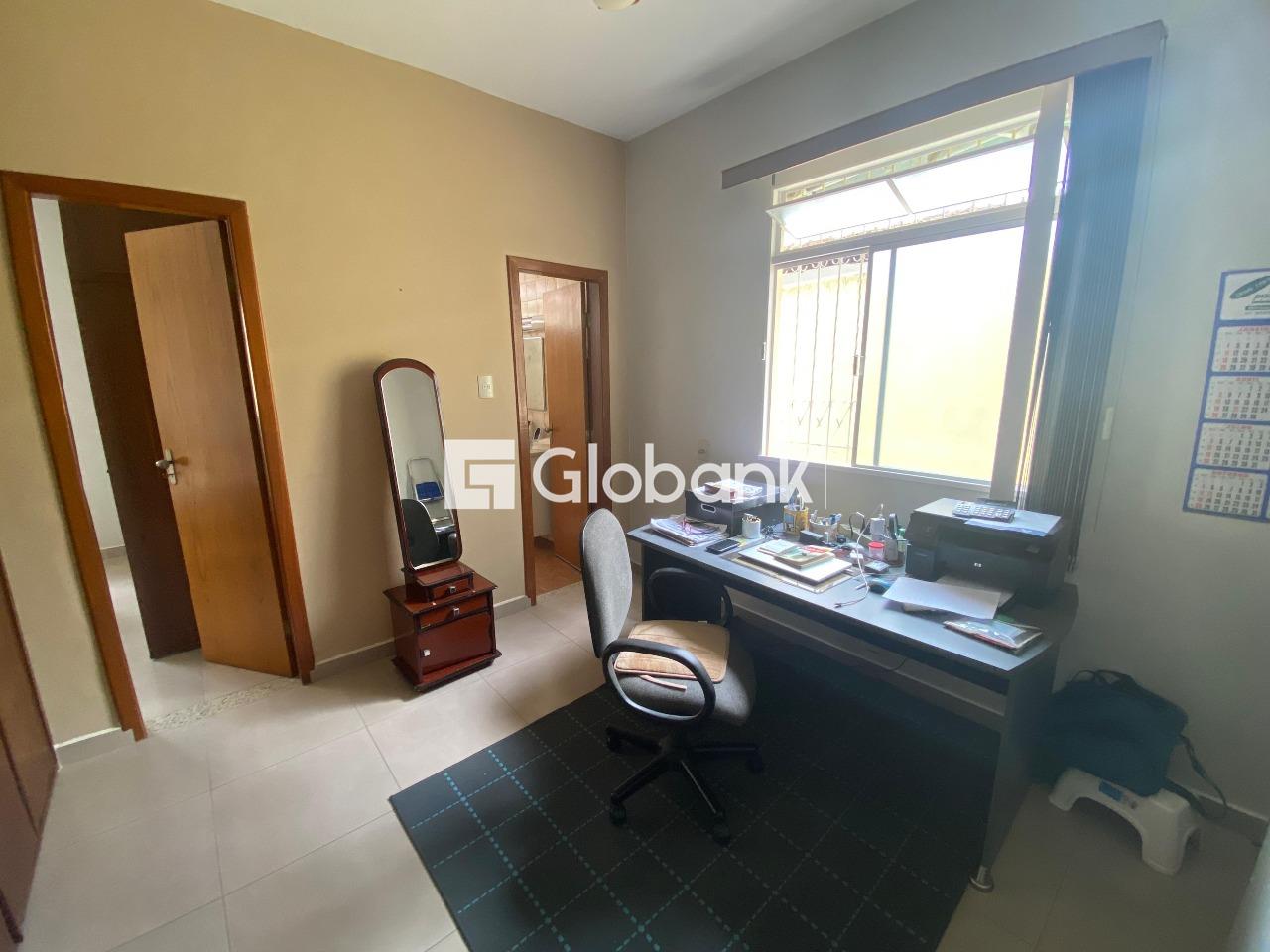 Casa 4 quartos à venda Cândida Câmara 300m² Montes Claros MG: 