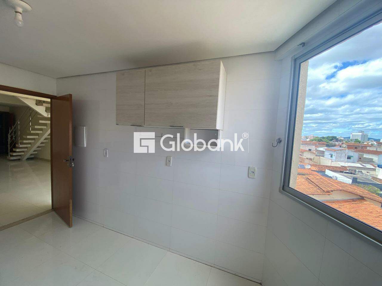 Apartamento 3 quartos para aluguel Cândida Câmara 240m² Montes Claros MG: 