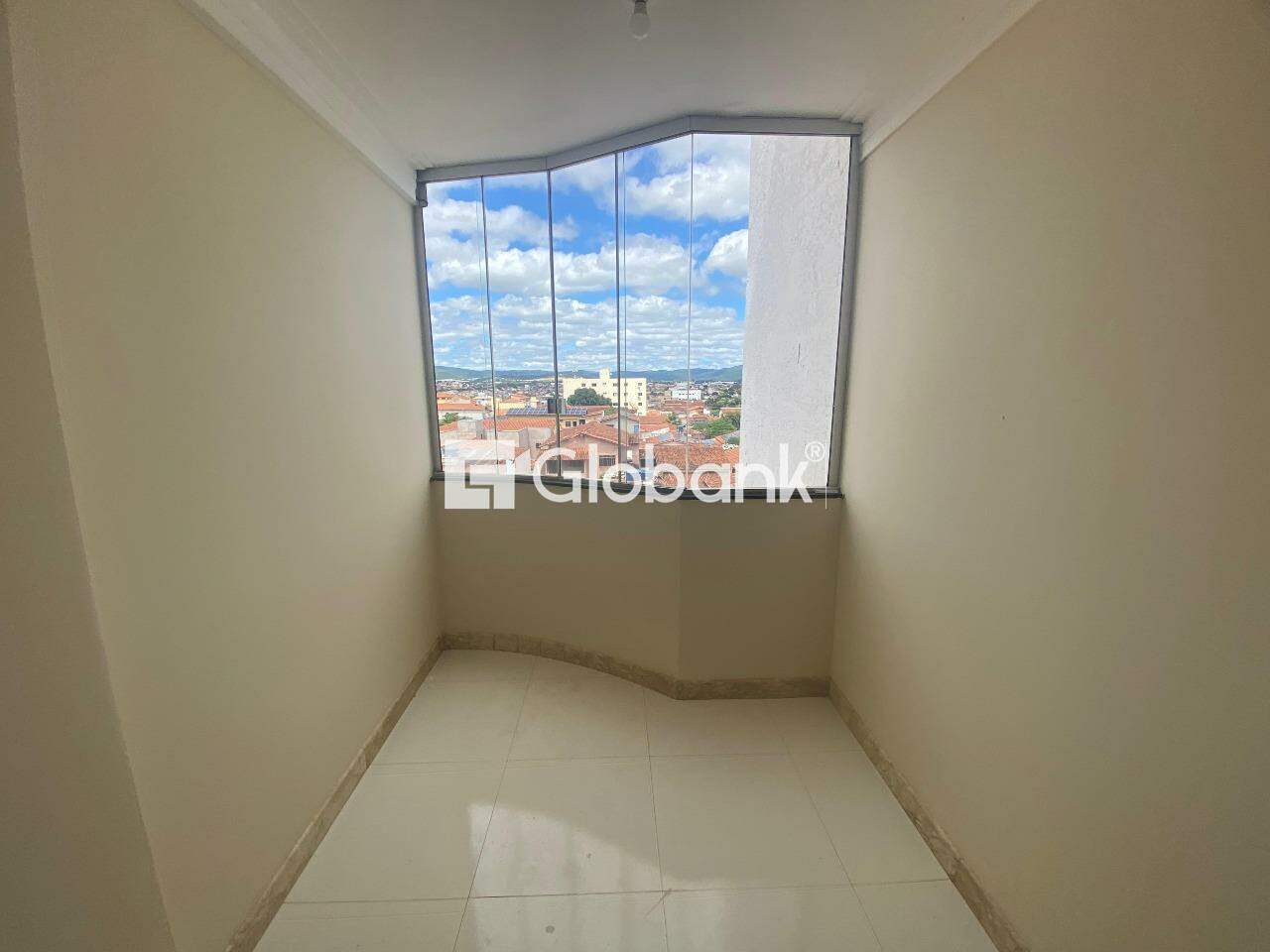 Apartamento 3 quartos para aluguel Cândida Câmara 240m² Montes Claros MG: 