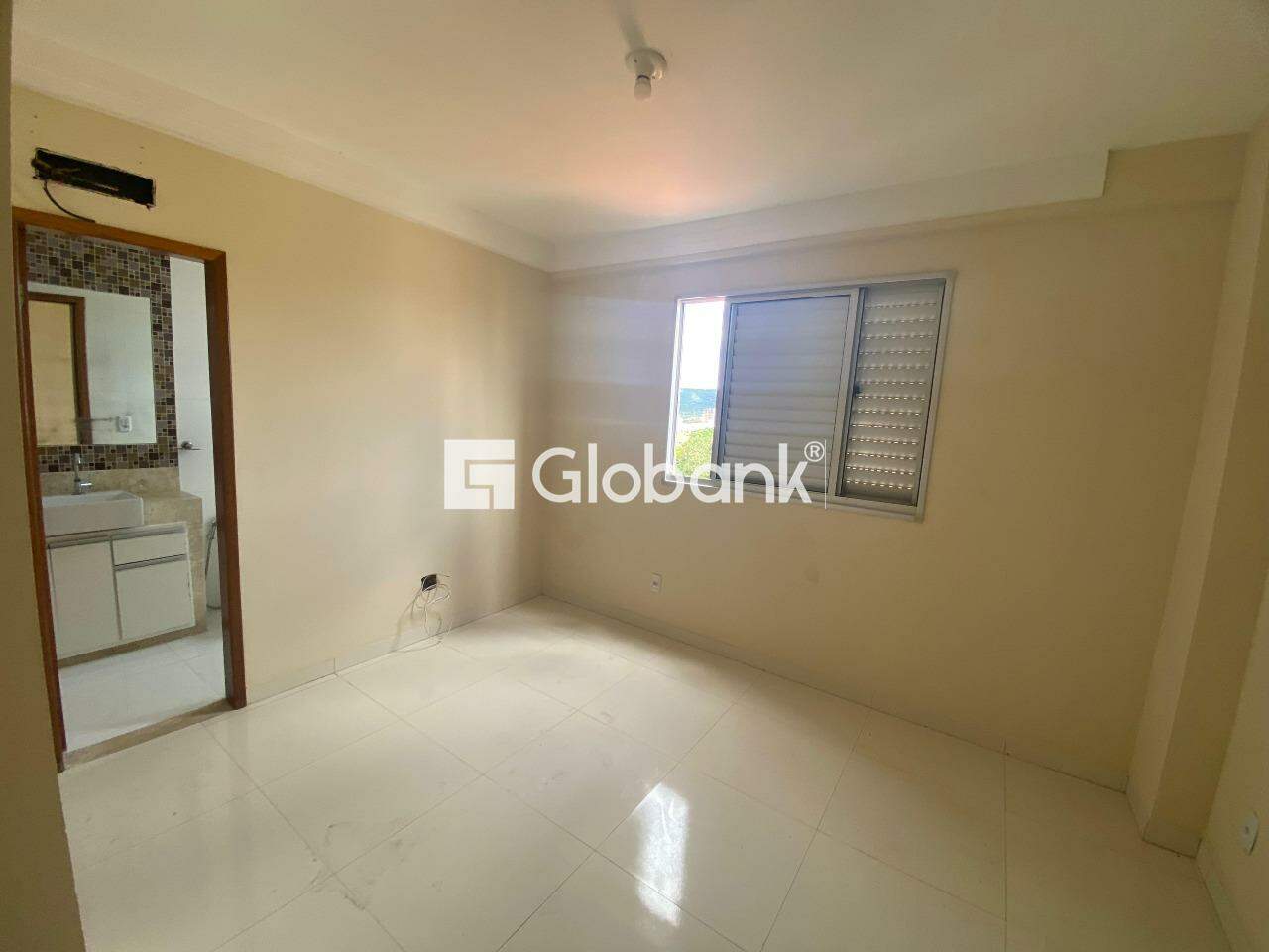 Apartamento 3 quartos para aluguel Cândida Câmara 240m² Montes Claros MG: 