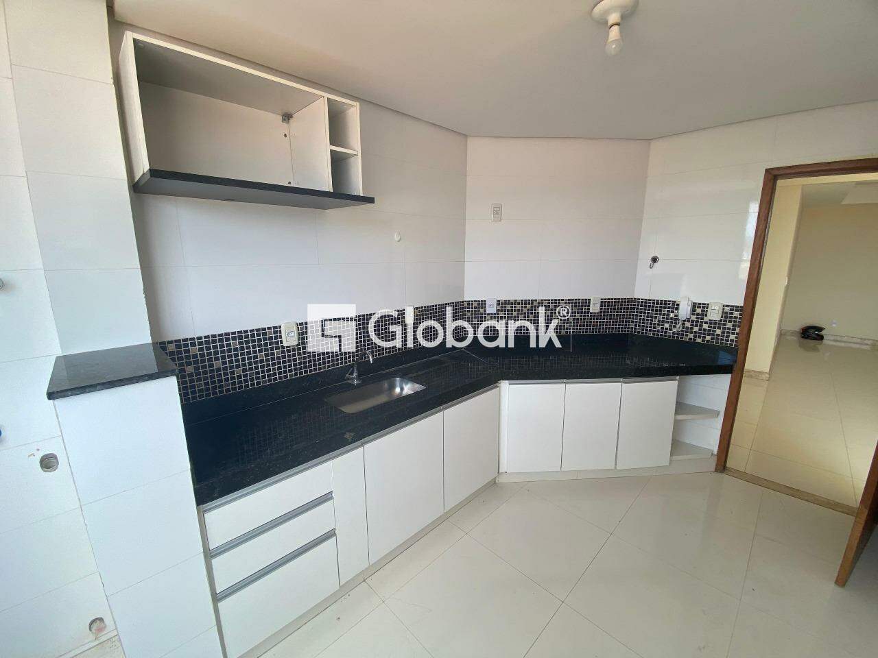 Apartamento 3 quartos para aluguel Cândida Câmara 240m² Montes Claros MG: 