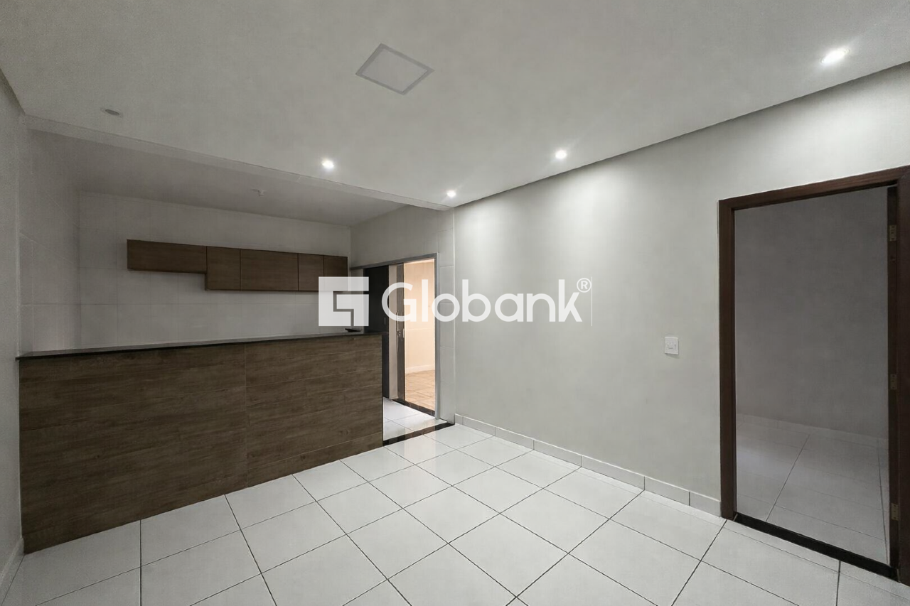 Casa 2 quartos para aluguel Vila Atlântida 70m² Montes Claros MG: Sala