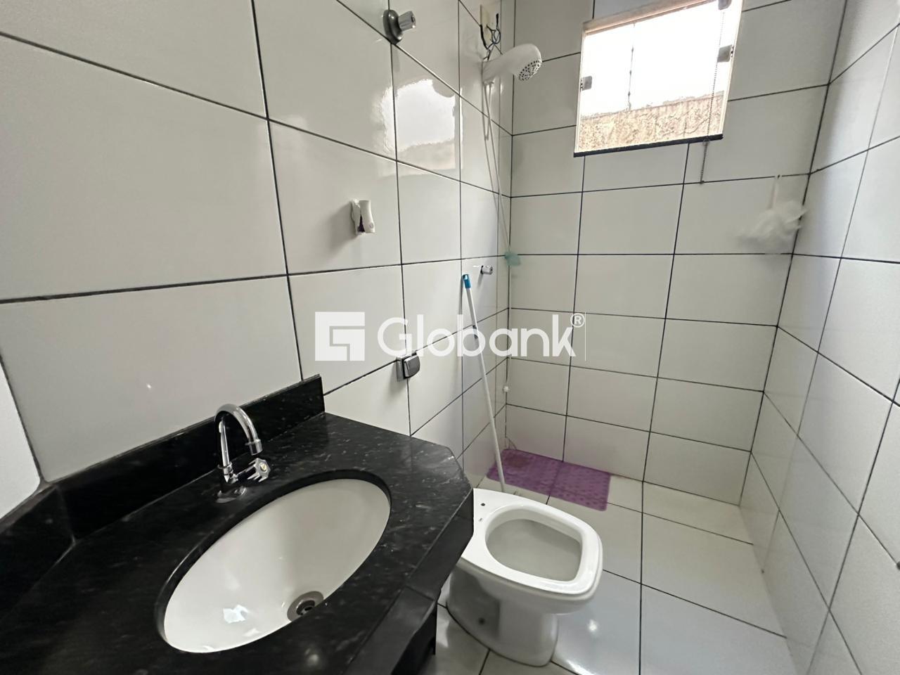 Casa 3 quartos para aluguel Jardim Olímpico 90m² Montes Claros MG: Banheiro social