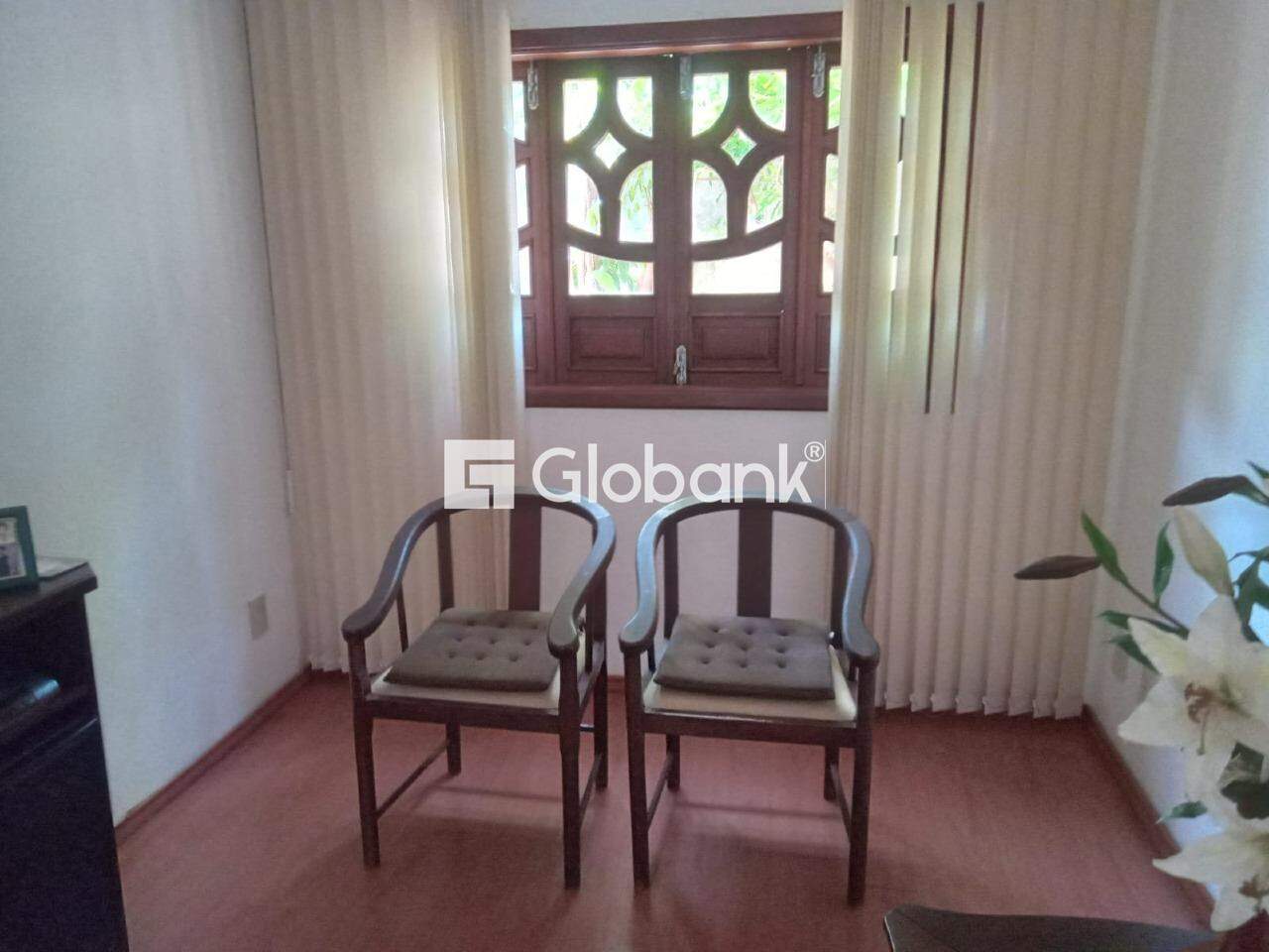 Casa 5 quartos à venda Morada do Parque 170m² Montes Claros MG: