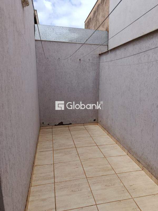 Casa 3 quartos à venda Independência 60m² Montes Claros MG: 