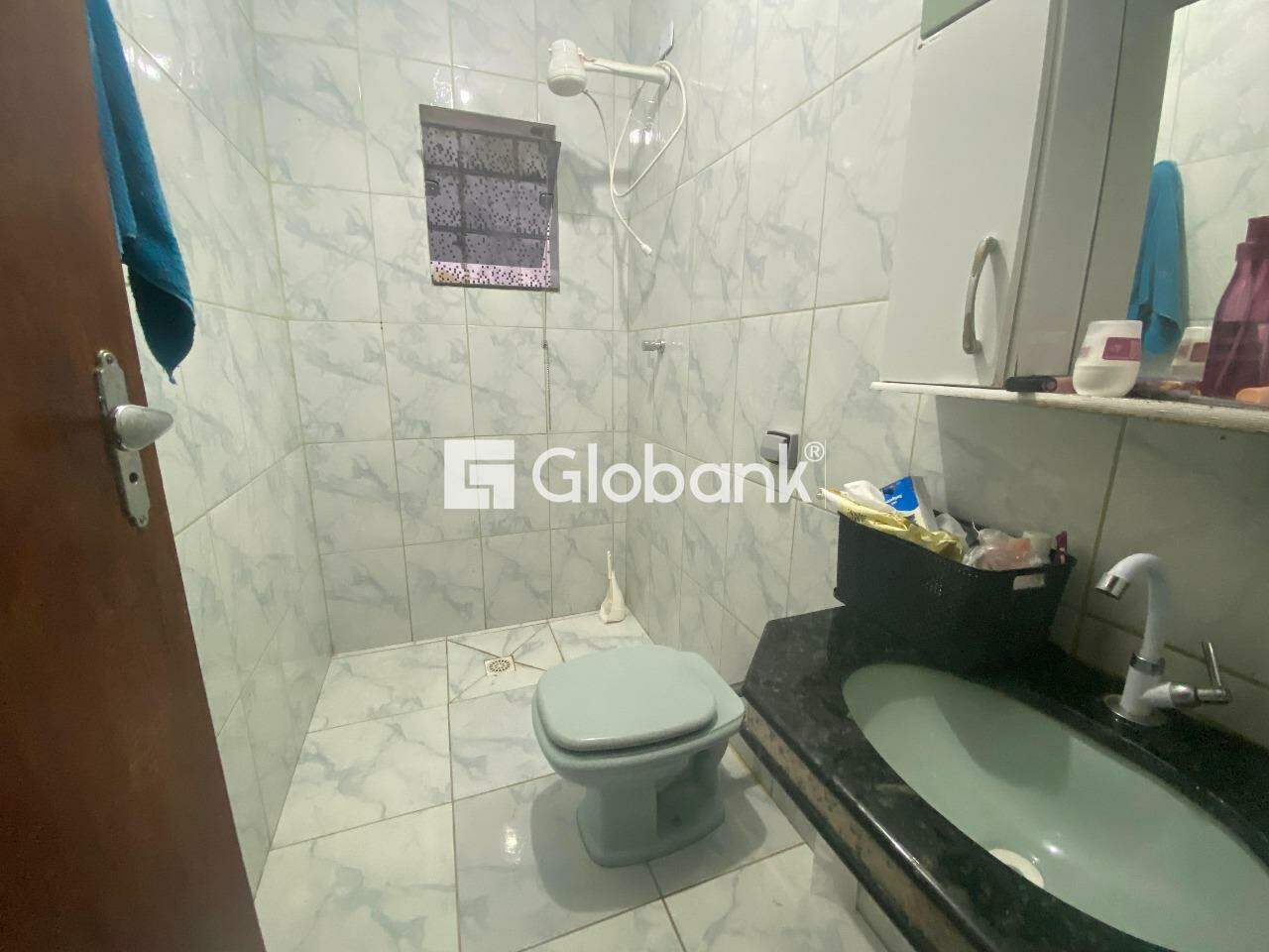 Casa 4 quartos à venda Esplanada 180m² Montes Claros MG: 