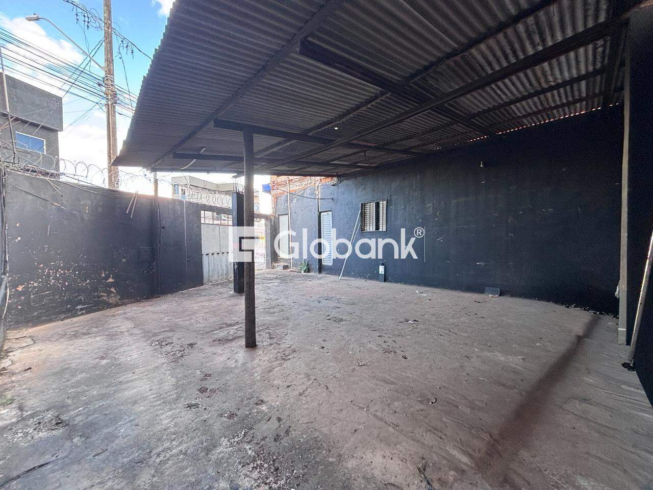 Galpão para aluguel Maracanã 80m² Montes Claros MG: Área interna