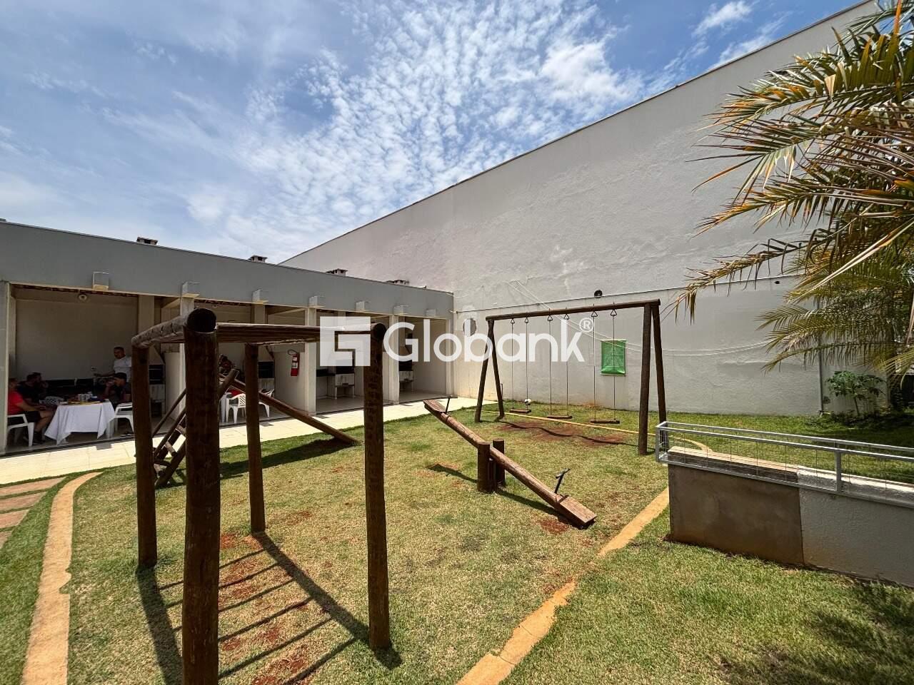 Apartamento 2 quartos para aluguel Planalto 55m² Montes Claros MG: playground